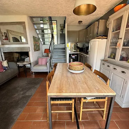 Casa de Férias Mas 2 Avec Vue Mer, Piscine, Wi-fi - Fr-1-726-10